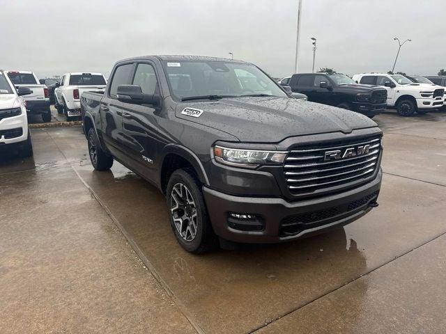 2025 RAM Ram 1500 RAM 1500 LARAMIE CREW CAB 4X2 57 BOX