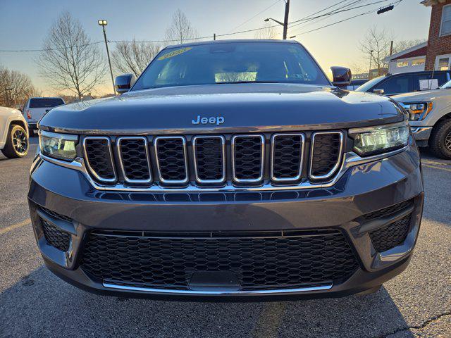 2023 Jeep Grand Cherokee Laredo 4x4