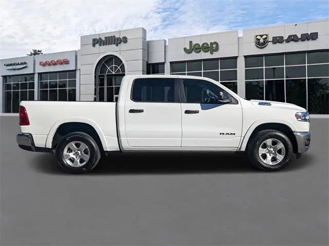 2024 RAM 1500 Laramie Crew Cab 4x2 57 Box