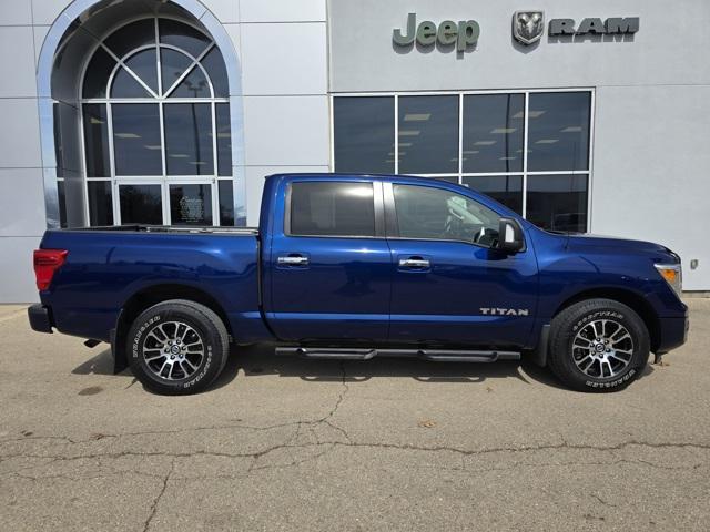 2021 Nissan TITAN Crew Cab SV 4x4