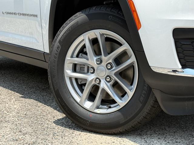 2025 Jeep Grand Cherokee GRAND CHEROKEE L LAREDO X 4X2