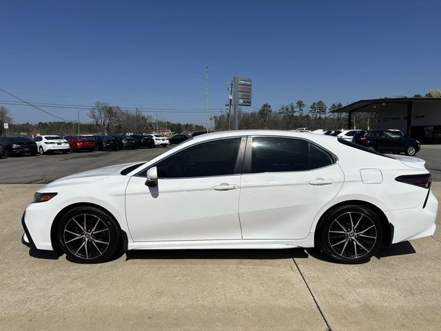 2022 Toyota Camry SE Nightshade Edition