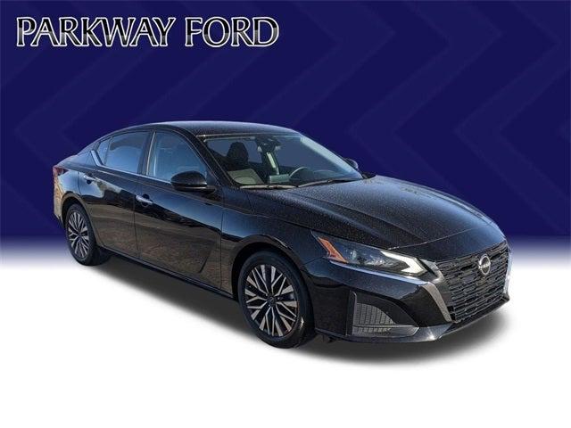 2023 Nissan Altima SV FWD