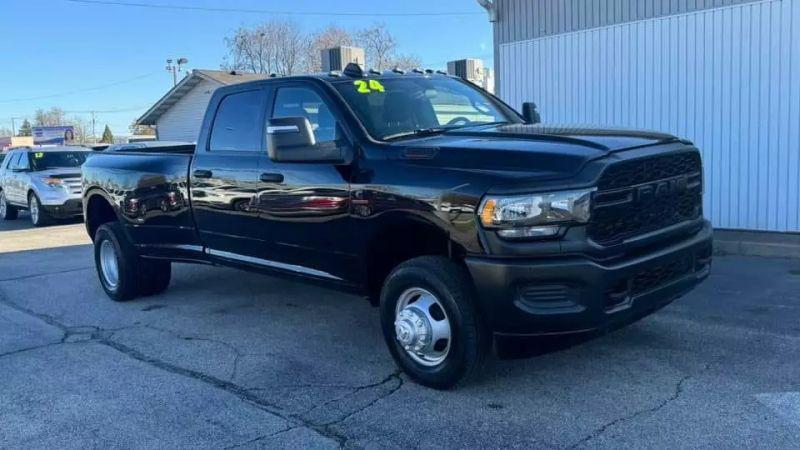 2024 Ram 3500 Tradesman Crew Cab 4x4 8' Box for sale in Frankfort, IN