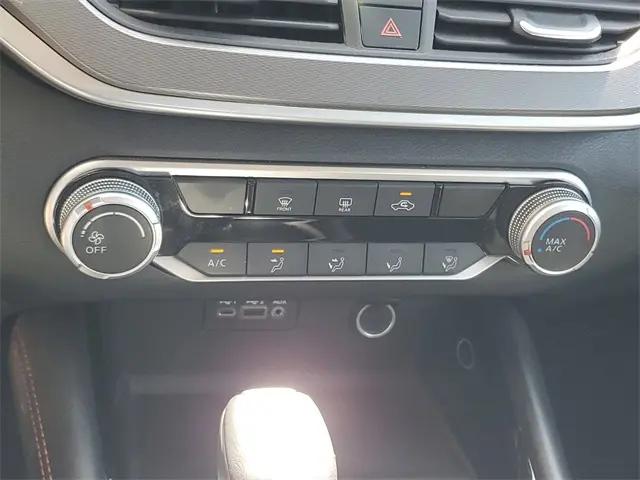 2023 Nissan Altima SR FWD