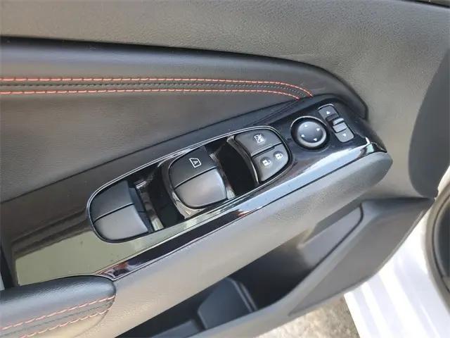 2023 Nissan Altima SR FWD