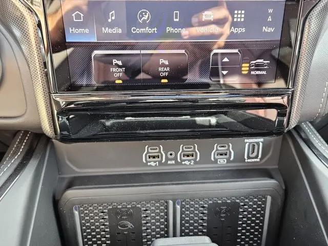 2025 Ram 1500 Limited Crew Cab 4x4 5'7" Box