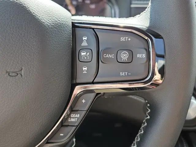 2025 Ram 1500 Limited Crew Cab 4x4 5'7" Box