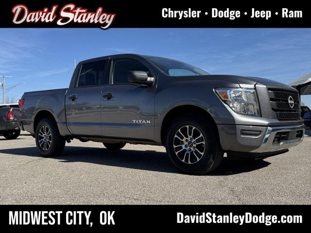 2023 Nissan TITAN Crew Cab SV 4x2