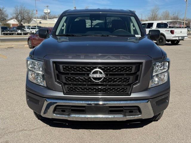 2023 Nissan TITAN Crew Cab SV 4x2