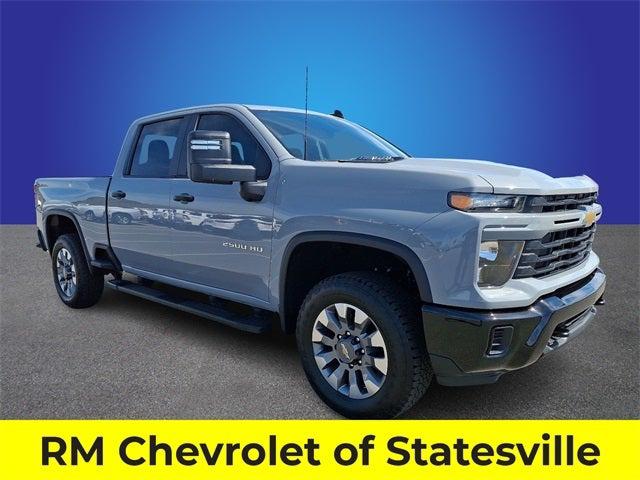 2024 Chevrolet Silverado 2500HD 4WD Crew Cab Standard Bed Custom