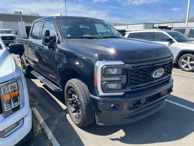 2023 Ford F-350 LARIAT