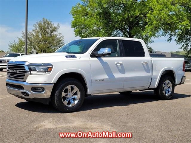 2019 RAM 1500 Laramie Crew Cab 4x4 57 Box