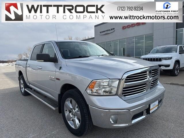 2017 RAM 1500 Big Horn Crew Cab 4x4 57 Box