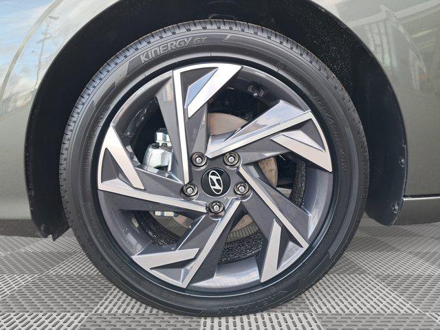 2025 Hyundai Elantra Hybrid SEL Sport