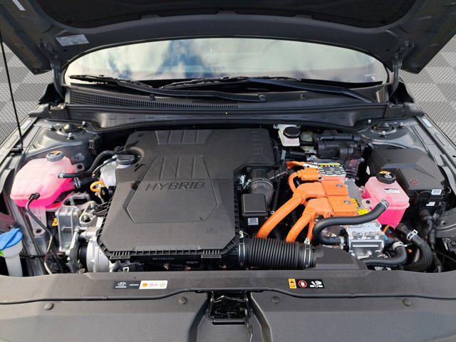 2025 Hyundai Elantra Hybrid SEL Sport