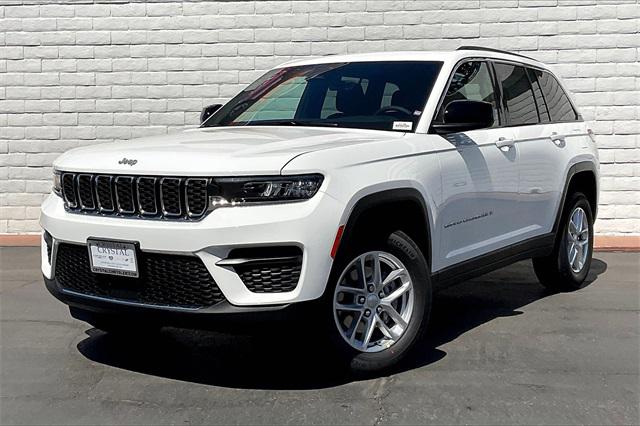 2025 Jeep Grand Cherokee GRAND CHEROKEE LAREDO X 4X2