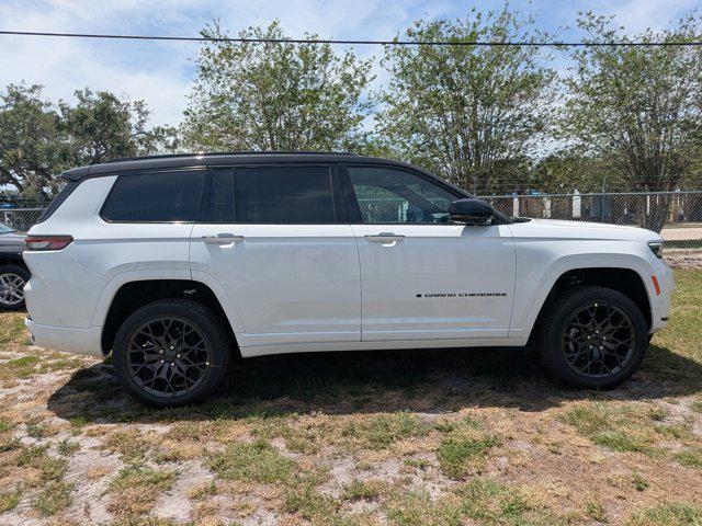 2025 Jeep Grand Cherokee GRAND CHEROKEE L SUMMIT 4X4