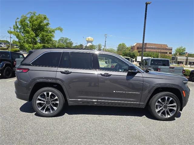 2025 Jeep Grand Cherokee GRAND CHEROKEE OVERLAND 4X4