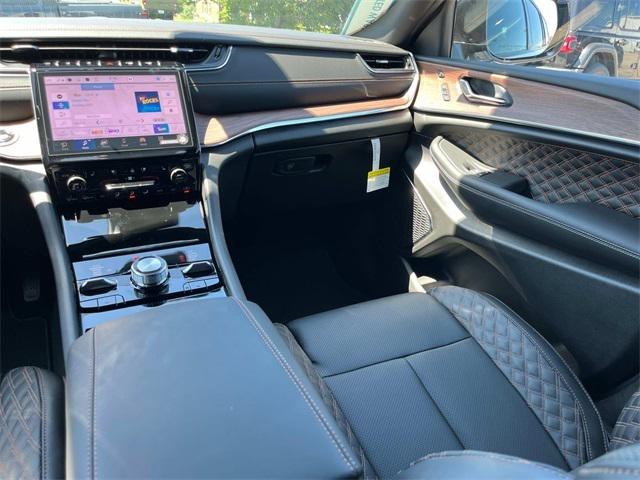 2025 Jeep Grand Cherokee GRAND CHEROKEE L SUMMIT 4X4