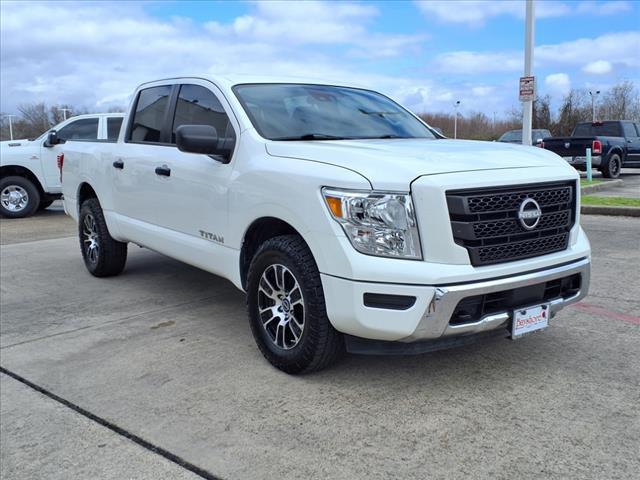 2023 Nissan TITAN Crew Cab SV 4x4