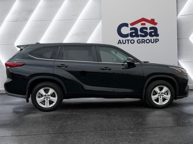 2023 Toyota Highlander LE