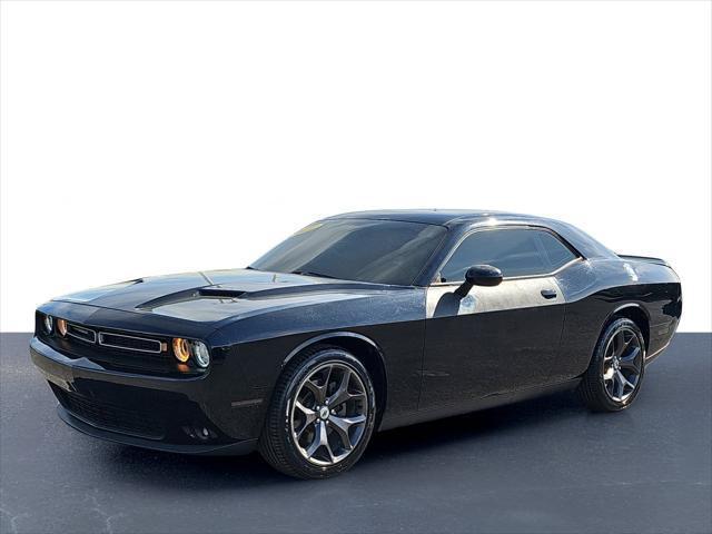 2017 Dodge Challenger SXT Plus