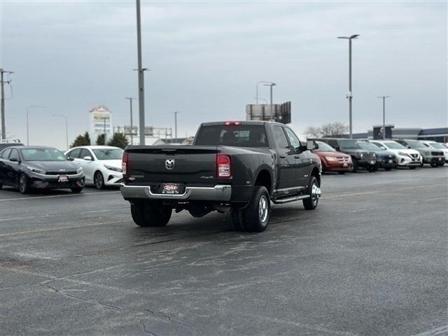 2022 RAM 3500 Big Horn Crew Cab 4x4 8 Box