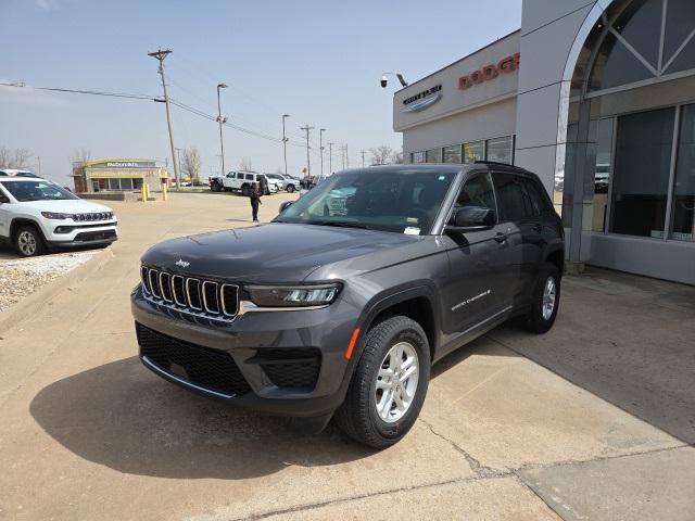 2024 Jeep Grand Cherokee Laredo 4x4