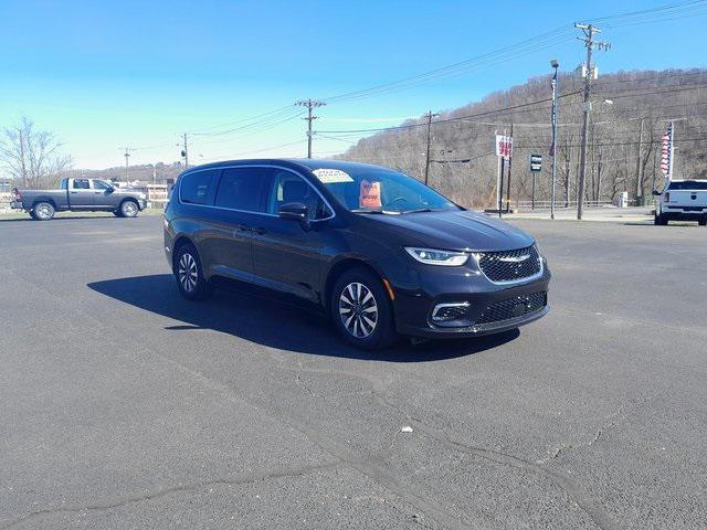 2024 Chrysler Pacifica Hybrid Select