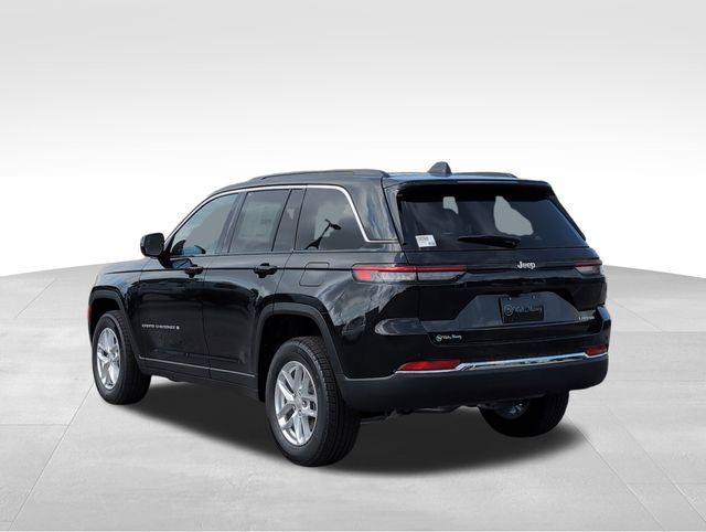 2025 Jeep Grand Cherokee GRAND CHEROKEE LAREDO X 4X2