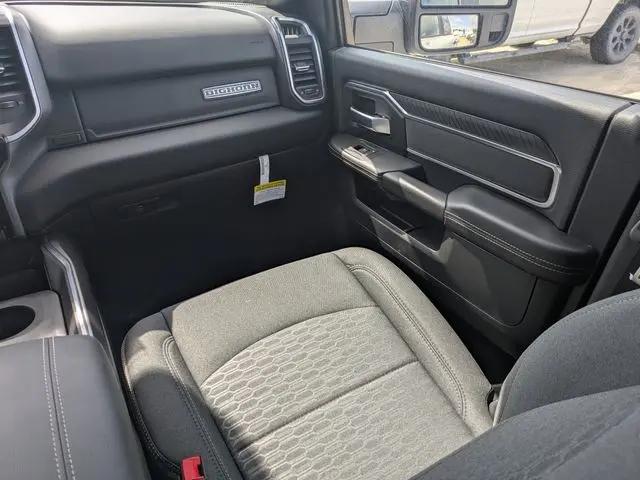 2025 Ram 3500 Big Horn Crew Cab 4x4 6'4" Box