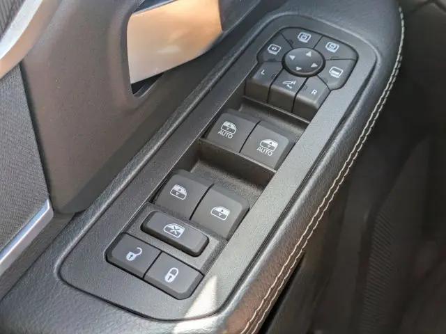 2025 Ram 3500 Big Horn Crew Cab 4x4 6'4" Box
