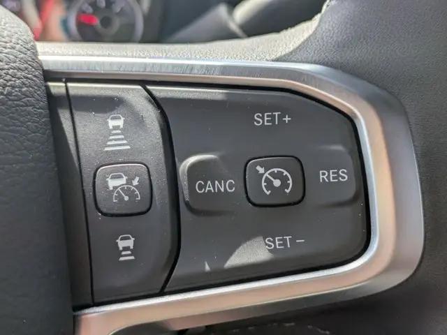 2025 Ram 3500 Big Horn Crew Cab 4x4 6'4" Box