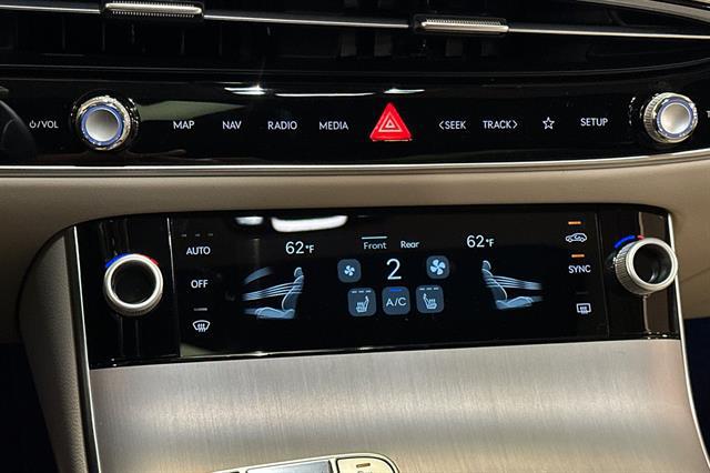 2026 Genesis GV70 2.5T Select