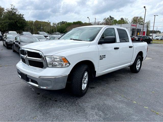 2022 RAM 1500 Classic SLT Crew Cab 4x2 57 Box