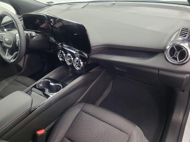 2025 Chevrolet V Blazer RWD LT