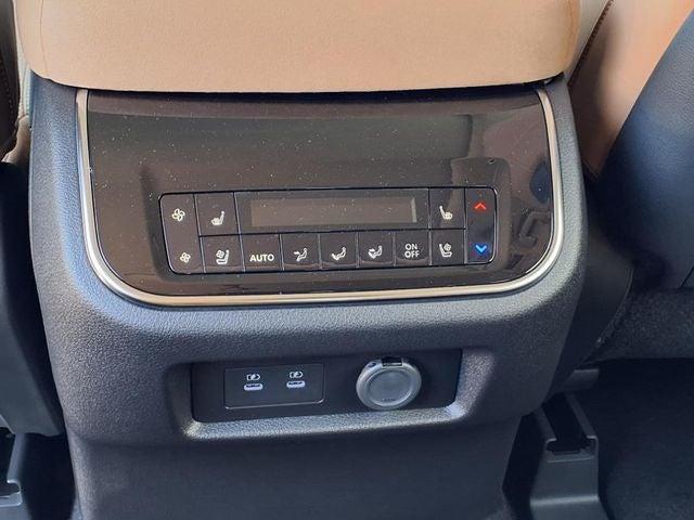 2025 INFINITI QX80 LUXE AWD