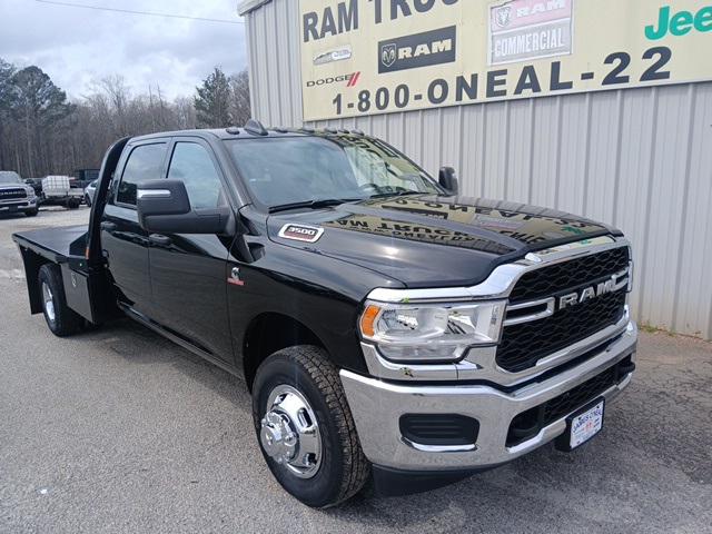 2024 RAM Ram 3500 Chassis Cab RAM 3500 TRADESMAN CREW CAB CHASSIS 4X4 60 CA