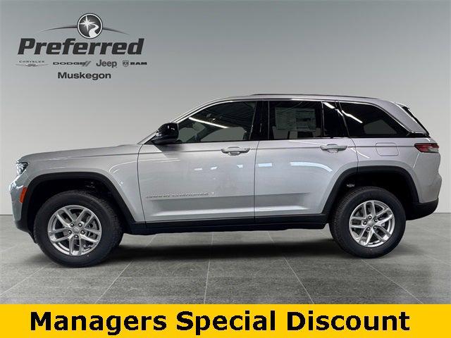 2025 Jeep Grand Cherokee GRAND CHEROKEE LAREDO X 4X4 2025 Jeep Grand Cherokee GRAND CHEROKEE LAREDO X 4X4
