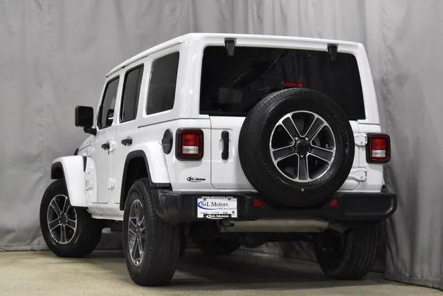 2023 Jeep Wrangler 4-Door Sahara