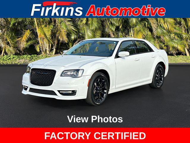 2023 Chrysler 300 Touring L AWD