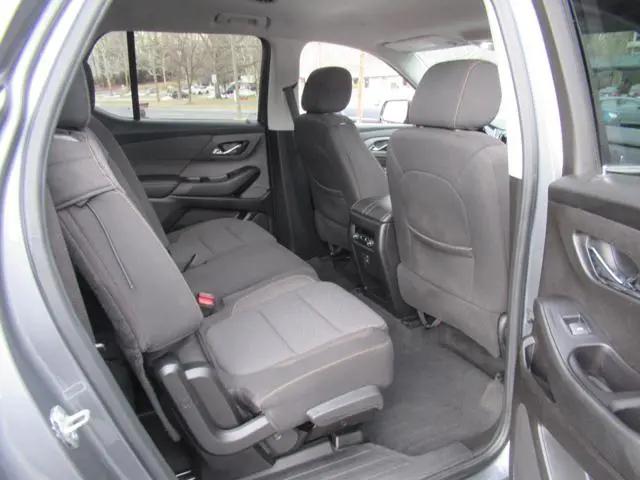 2020 Chevrolet Traverse FWD LS