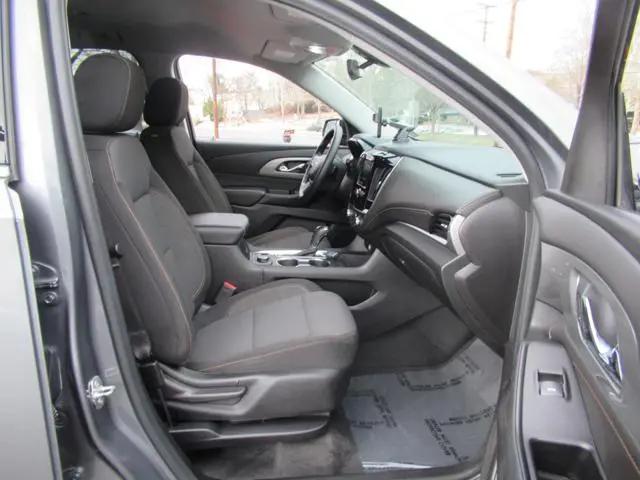 2020 Chevrolet Traverse FWD LS