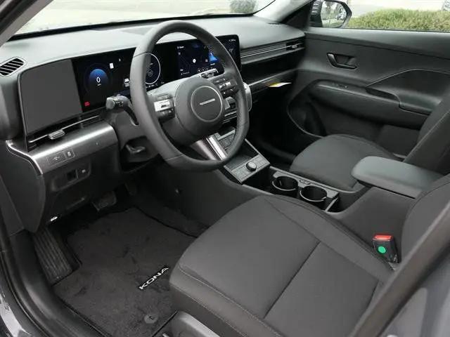 2025 Hyundai Kona EV SEL