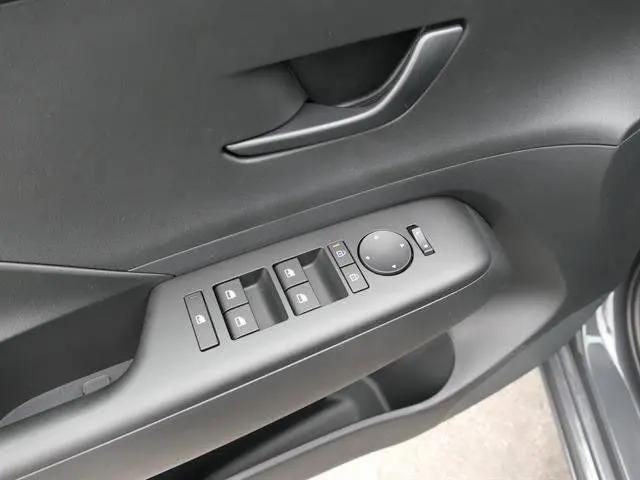 2025 Hyundai Kona EV SEL