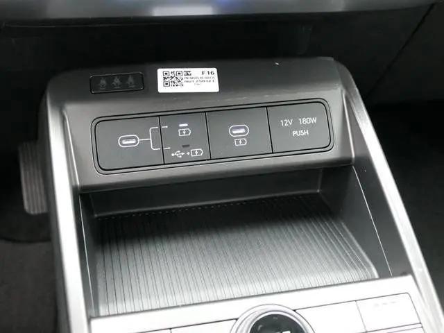 2025 Hyundai Kona EV SEL