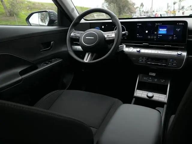 2025 Hyundai Kona EV SEL