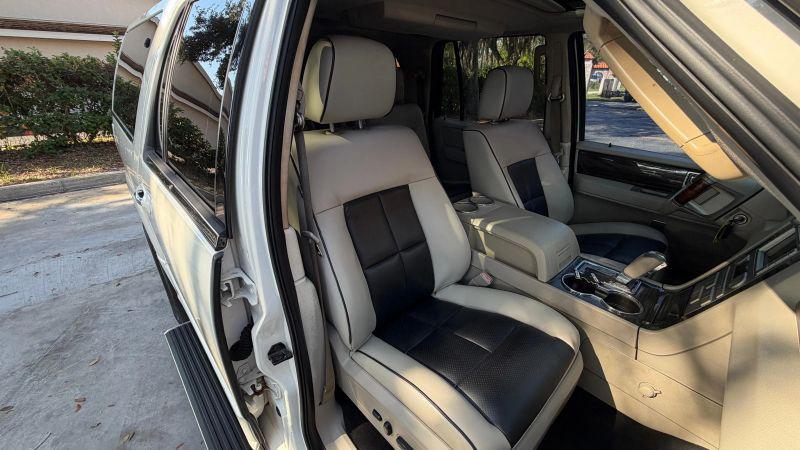 2008 Lincoln Navigator L Base