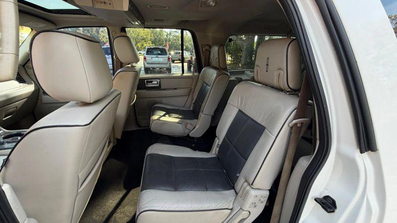 2008 Lincoln Navigator L Base
